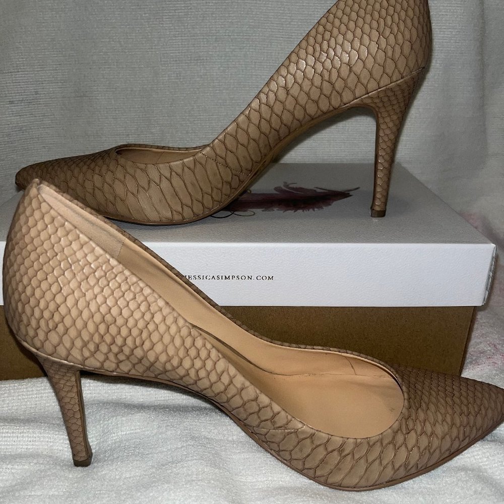 Jessica Simpson Nude Snakeskin Pumps Sz 8